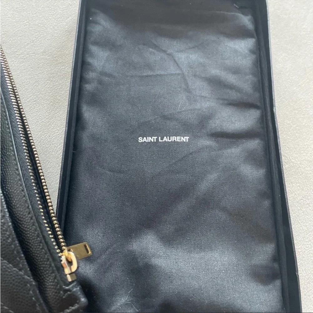 Authentic YSL Wallet - Picture 7 of 9